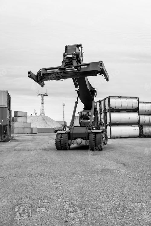Preview: Mobile stacker handler in action at a container terminal.