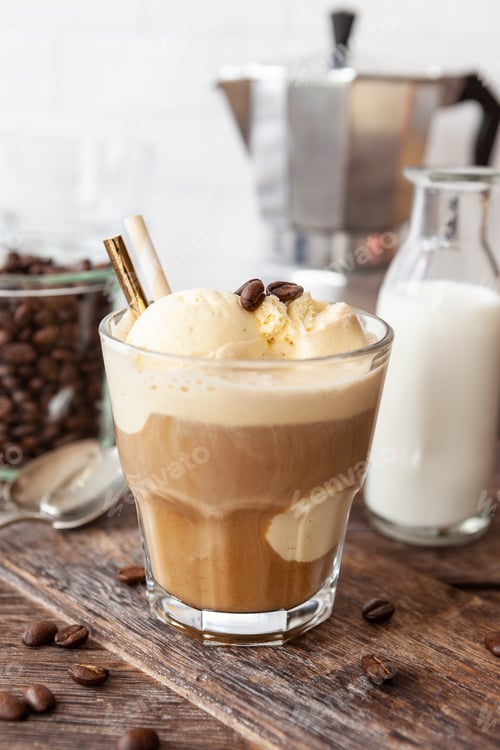 Preview: Iced coffee with vanilla ice cream