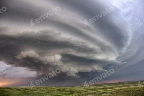 Preview: Anticyclonic supercell thunderstorm swirling over the plains, Deer Trail, Colorado, USA