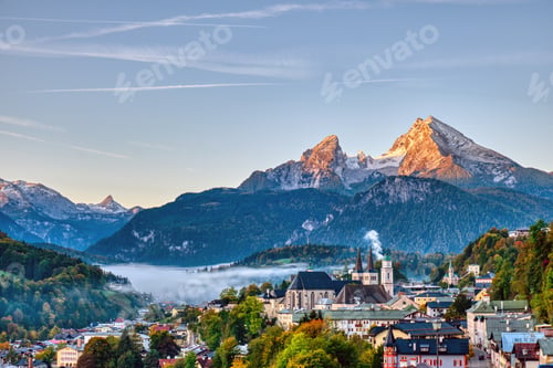 Preview: The city of Berchtesgaden and Mount Watzmann