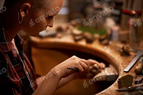 Preview: When life gives you hands, MAKE