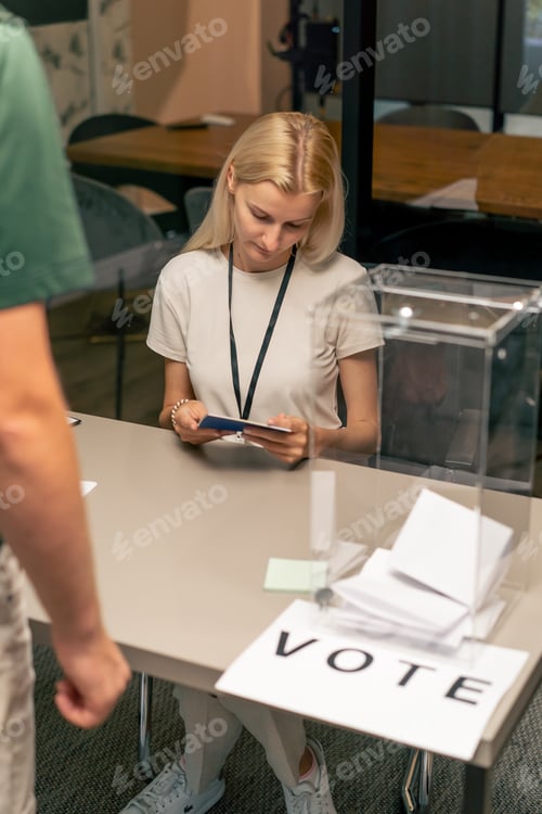 Preview: At the selection committee of the election campaign a guy registers to vote, a young girl tells how