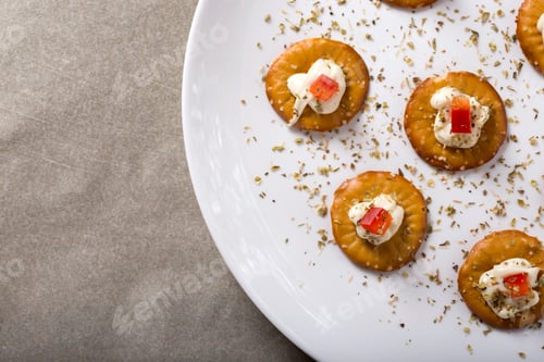 Preview: Crackers with Cream Cheese