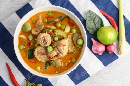 Preview: Spicy chicken stir-fried with thai eggplant.
