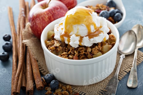 Preview: Apple crisp with vanilla ice cream