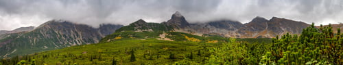 Preview: Mountain landscape in a cloudy day.