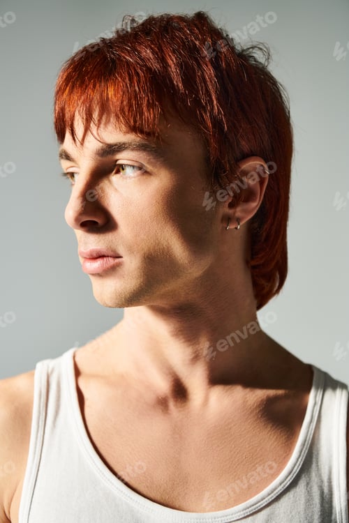 Preview: Fiery fashion: red-haired man in tank top