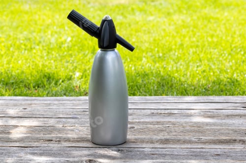Preview: Refreshing homemade lemonade siphon