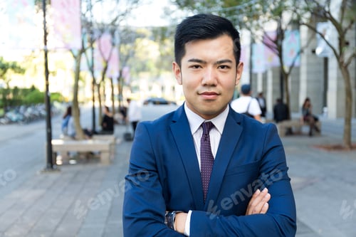 Preview: Businessman standing at outdoor