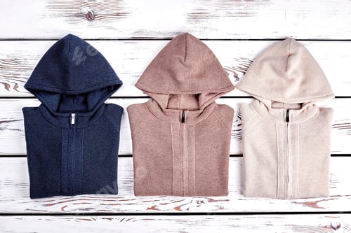 Preview: Collection of new knitted hooded sweaters