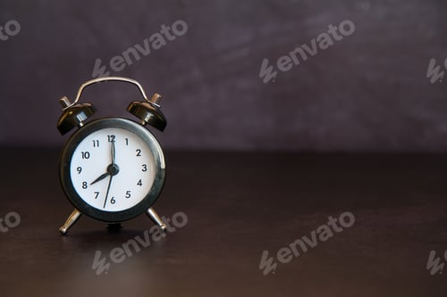 Preview: Retro clock on dark background