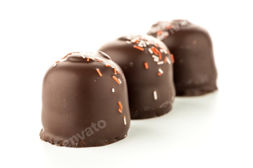 Preview: Chocolate coated marshmallows