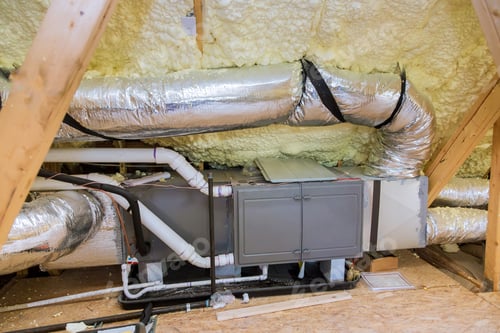 Preview: Wooden roof beams with insulates the attic with mineral wool and pipe heating system