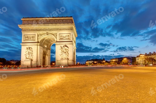 Preview: The famous Arc de Triomphe in Paris
