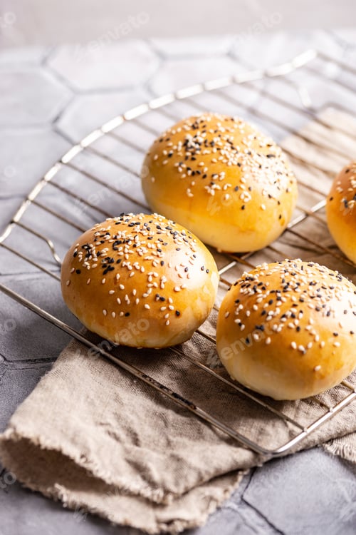 Preview: Buns for burgers
