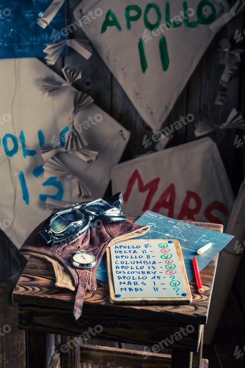 Preview: Homemade kites with space missions names ready to fly