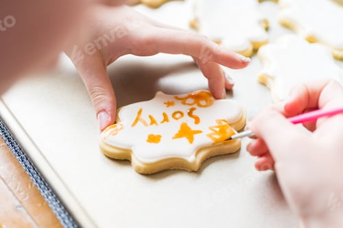 Preview: Little Girl Spells 'Sorry' on Iced Sugar Cookies
