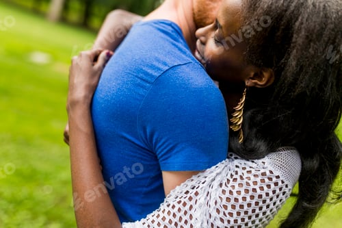 Preview: Multiracial couple in the park