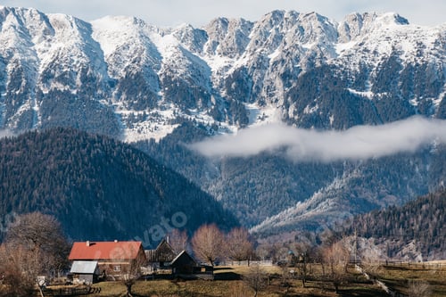 Preview: Mountain villages and the mountains.