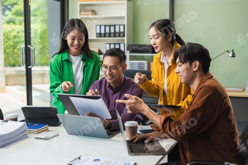 Preview: Group of Young Asian business team creative businesspeople coworker in office
