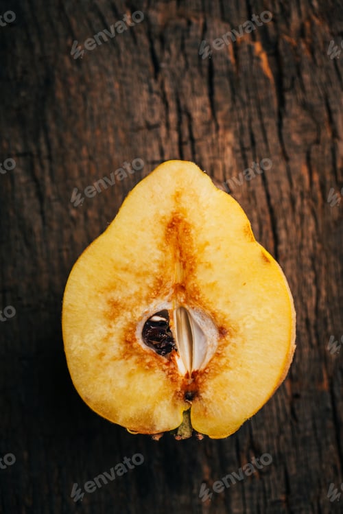 Preview: Quince fruit