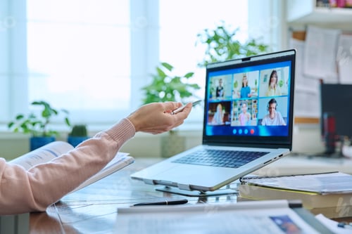 Vista previa: High school students on laptop screen, video conference