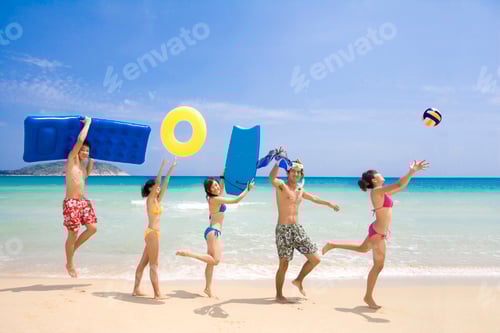 Preview: Friends having fun at the beach