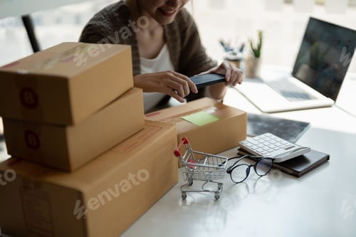 Preview: Young asian businesswoman owner packing and take a photo on cardboard box, Young Owner Woman Start