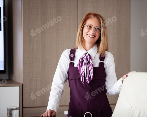 Preview: Succesful enterprenours and business people in conference room