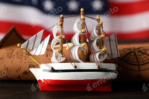 Vista previa: Columbus Day. The ship on the background of the American flag