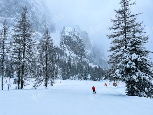 Preview: skiing