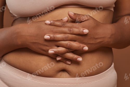 Preview: Woman with plump shapes