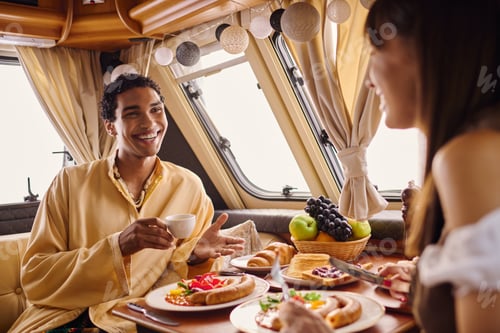 Preview: A romantic lunch for two