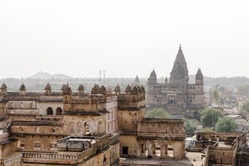 Preview: Aerial view of the historic Orchha Fort in India, with its intricate architecture and majestic walls