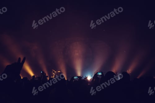 Preview: An unforgettable concert with vibrant lights