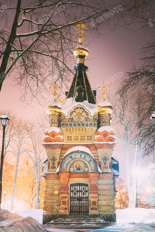 Preview: Gomel, Belarus. City Park In Winter Night. Chapel-tomb Of Paskevich 1870-1889 Years In City Park