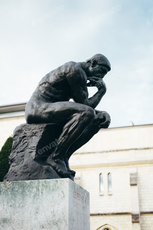 Preview: Vertical selective closeup shot of the Thinker Statue or Le Penseur in Rodin Museum in Paris, France