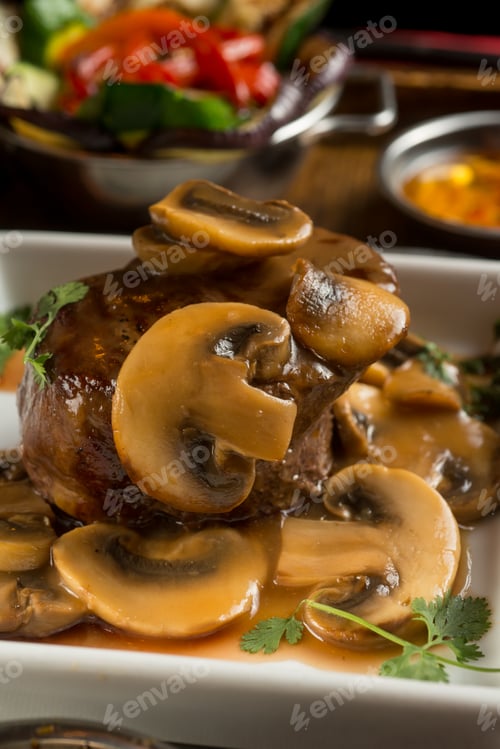 Preview: Beef fillet cooked with mushrooms