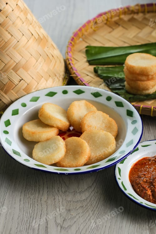 Preview: Ulen Ketan, Indonesian Traditional Snack Made from Steam Sticky Rice