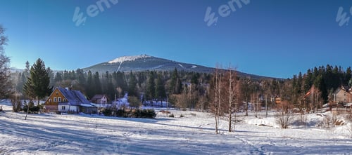 Preview: Panoramic view of the winter mountain landscape of Szklarska Por