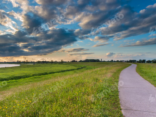 Preview: Cycle track in the Netherlands