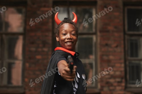 Preview: Cute Devil With Toy Gun