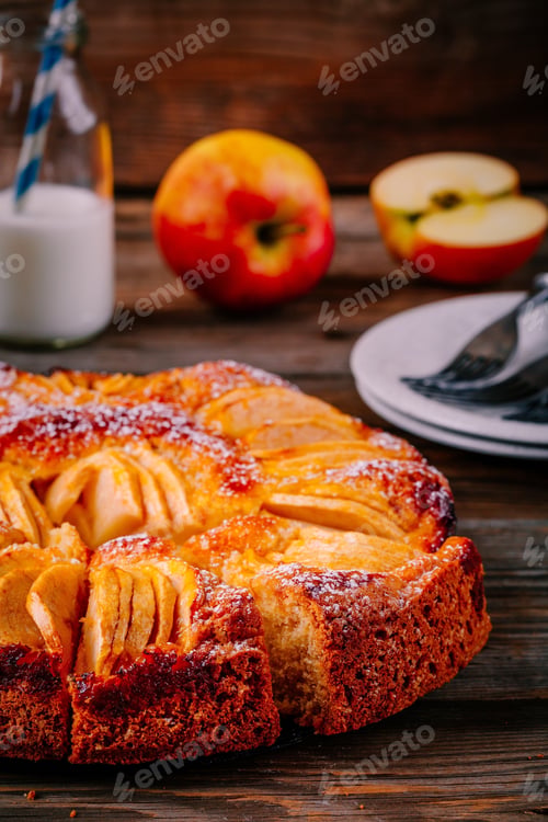 Preview: Traditional homemade apple pie
