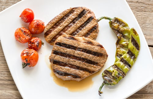 Preview: Beef steaks on the white square plate