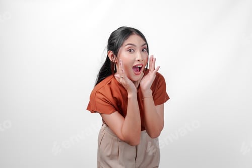 Preview: Excited Woman Shouting with Hands Near Face
