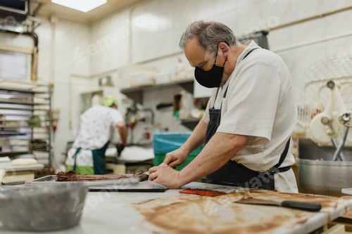 Preview: Working bakery team
