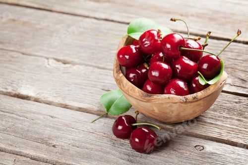 Preview: Fresh garden cherry