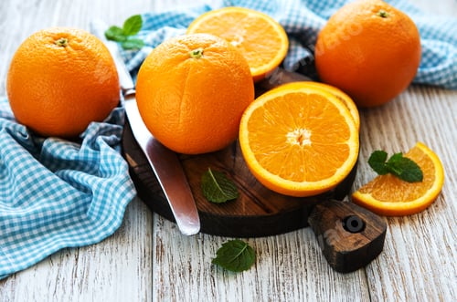 Preview: Fresh orange fruits
