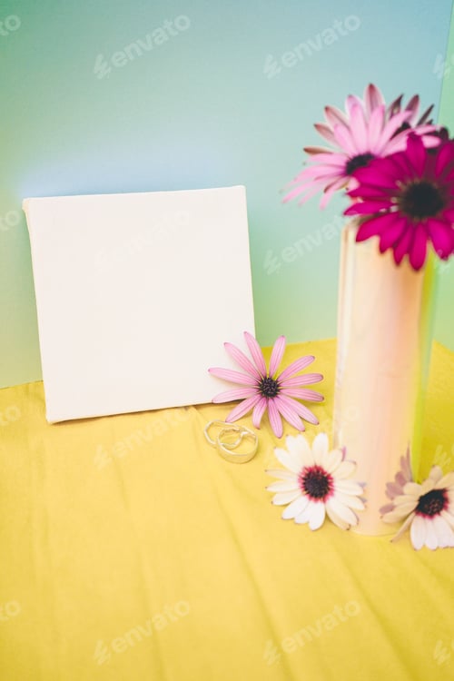 Preview: Mockup in fluor tones of a bouquet of flowers and a canvas