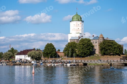 Preview: View of the medieval knight's castle from the city embankment.